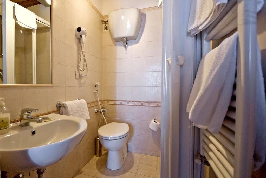 A Casa Mastacchi Bed & Breakfast Сиена Екстериор снимка